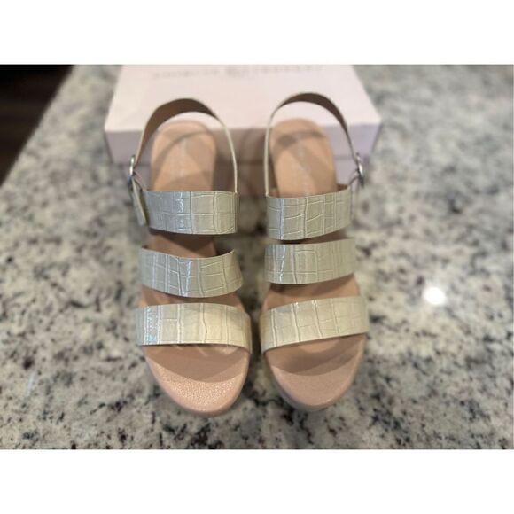 Chinese Laundry Fenny Croc Print Heels - Picture 4 of 9